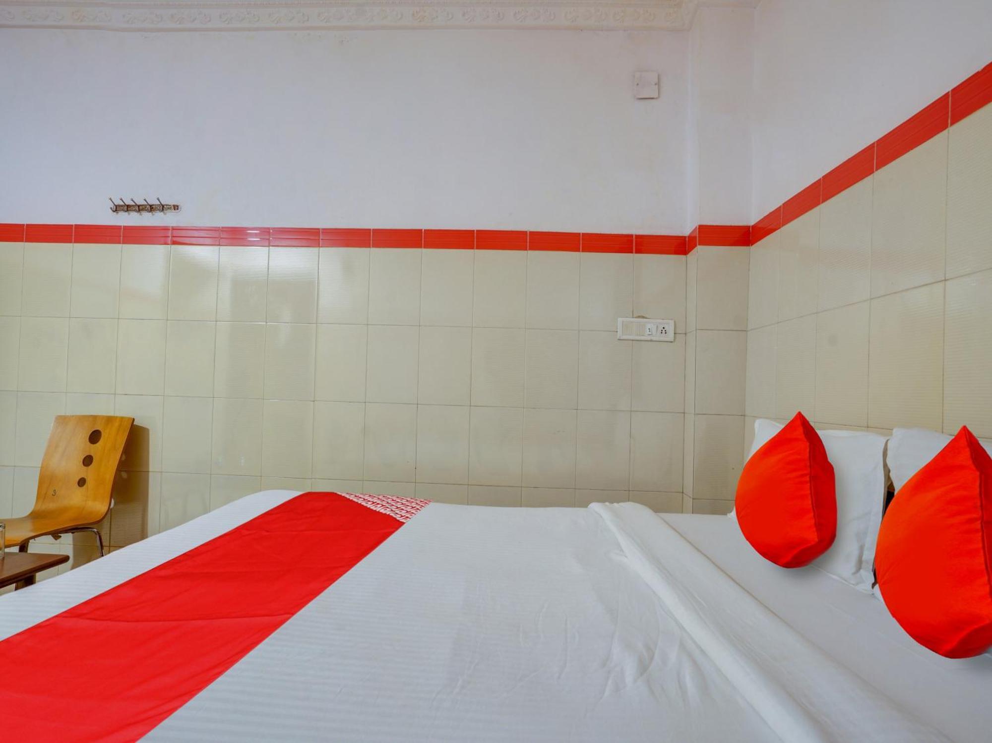 Hotel O Siro Inn Shamshabad Extérieur photo